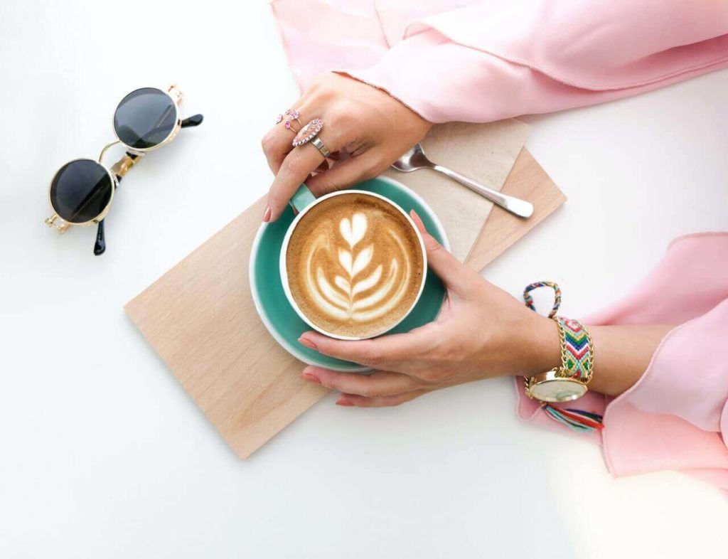 ¿Es el CAFÉ BUENO o MALO? + Beneficios de tomar café